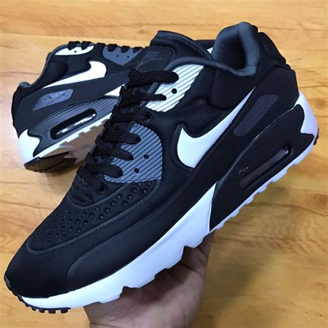 Tenis Nike para hombre .